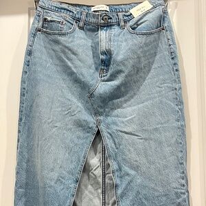 American Eagle Split Denim Midi Skirt (32)